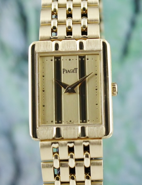 (image for) A 18K YELLOW GOLD LADY SIZE PIAGET QUARTZ WATCH / 8393